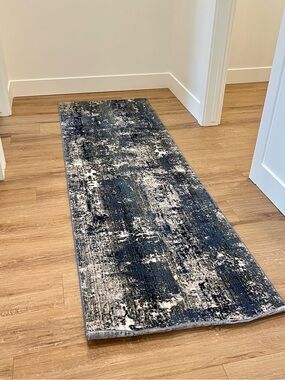 NEW Gertmenian Regio Runner Rug 2’7”x8’